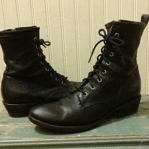 Frye -  Carson Lug Lace Up Boots